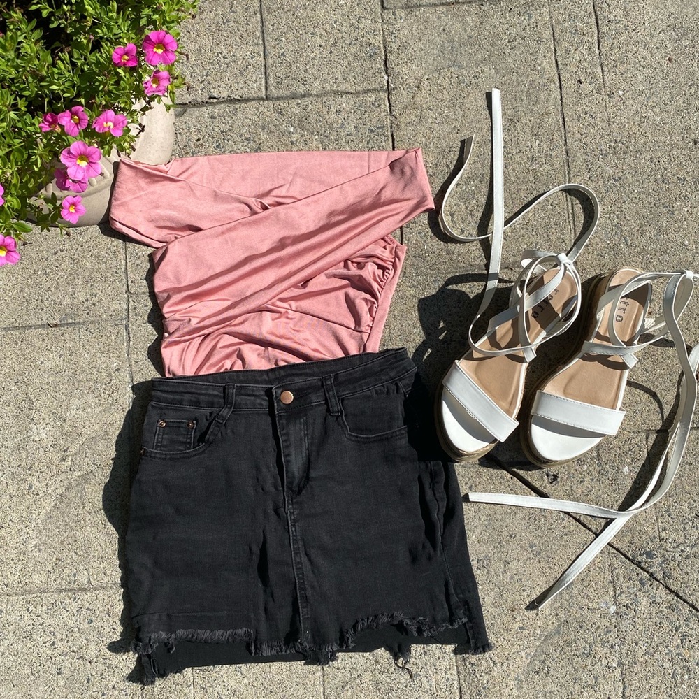 Entire outfit or sold separately - Picture 1 of 1